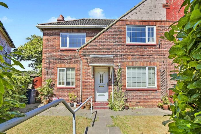 3 Bedroom Semi-Detached House To Rent In Parkin Gardens, Felling, Gateshead, Tyne And Wear, NE10