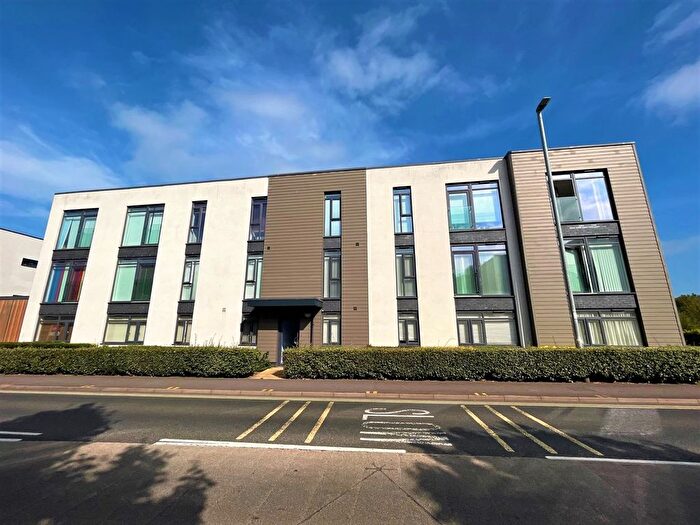 2 Bedroom Flat To Rent In Cunningham Court, Taunton, TA1