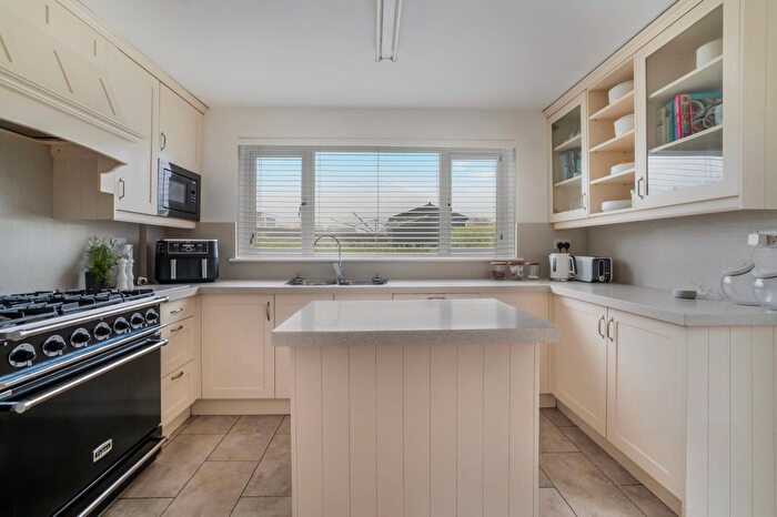 4 Bedroom Detached House For Sale In Maryland Road, Tunbridge Wells, Kent, TN2