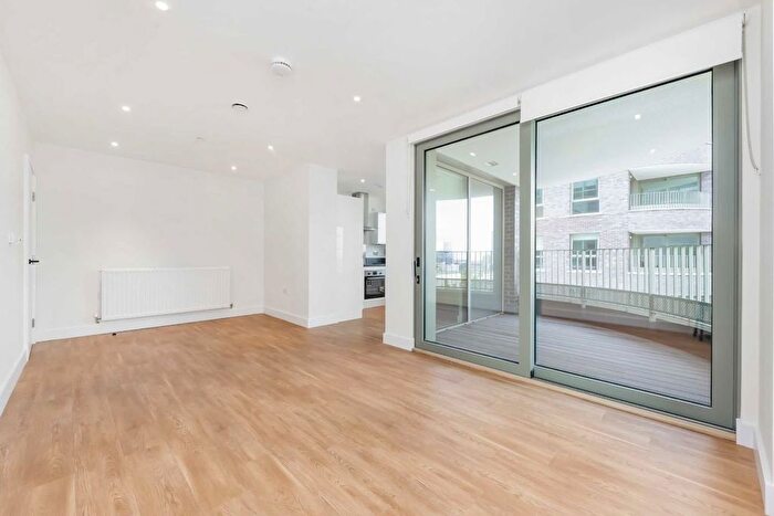 2 Bedroom Flat To Rent In Green Street, Old Oak Common, NW10