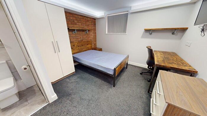 5 Bedroom House To Rent In Exeter Road, Selly Oak, Birmingham, B29