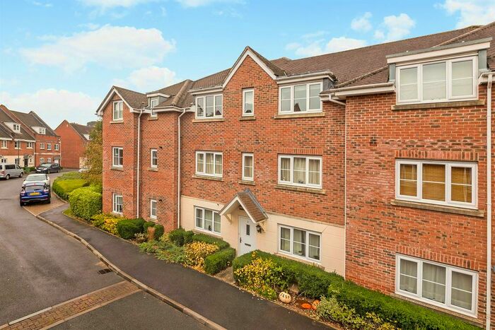 1 Bedroom Flat To Rent In Spiro Close, Pulborough, West Sussex, RH20