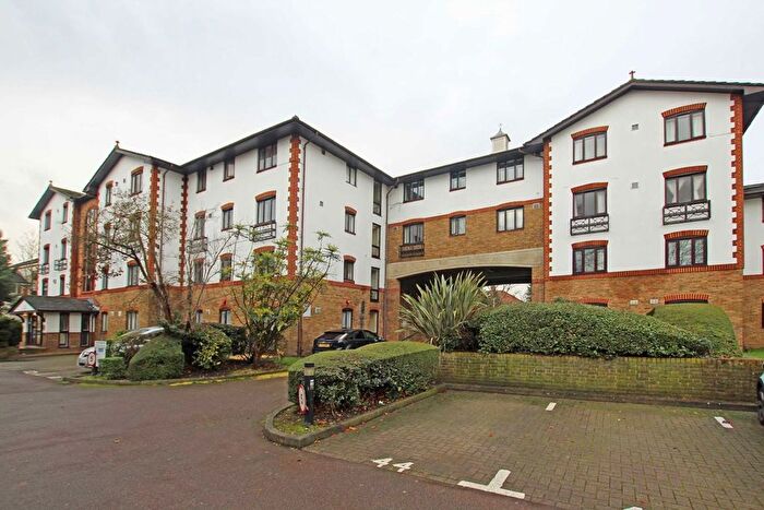2 Bedroom Flat To Rent In Lampton Road, Hounslow, TW3