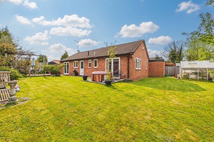 3 Bedroom Bungalow For Sale In Gipsy Lane, Earley, Reading, Berkshire, RG6