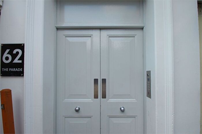 1 Bedroom Flat To Rent In The Parade, High Street, Watford, WD17