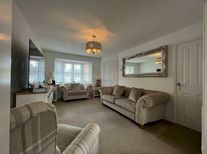 4 Bedroom Detached House For Sale In Patina Way, Swadlincote, DE11