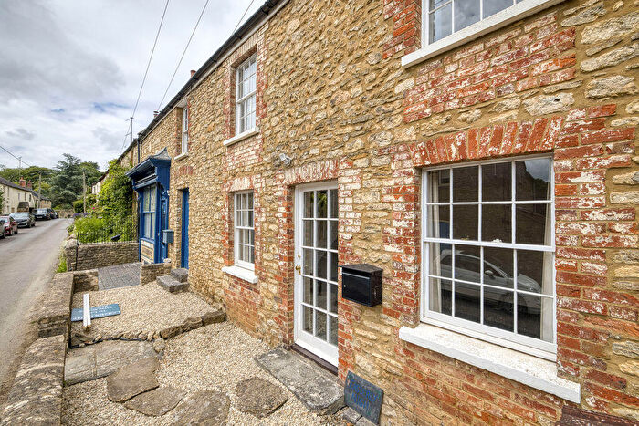 2 Bedroom Cottage To Rent In Kale Street, Shepton Mallet, BA4