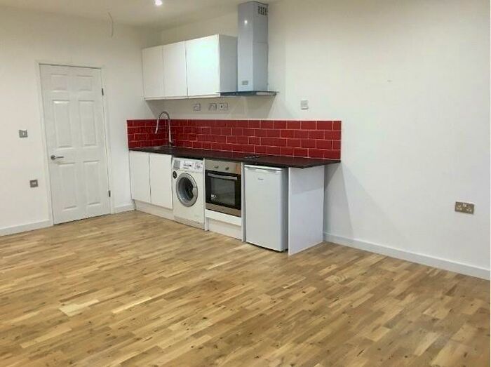 Studio To Rent In Flat Bromham Road Bedford, MK40