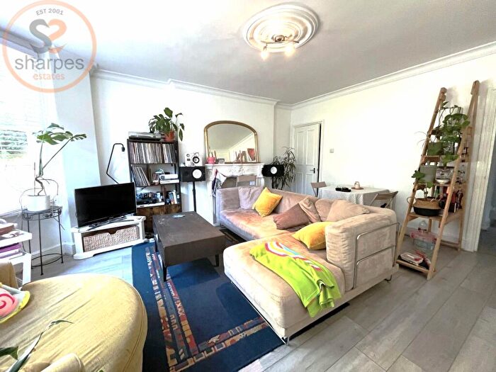 2 Bedroom Flat To Rent In Eliot Park, London, SE13