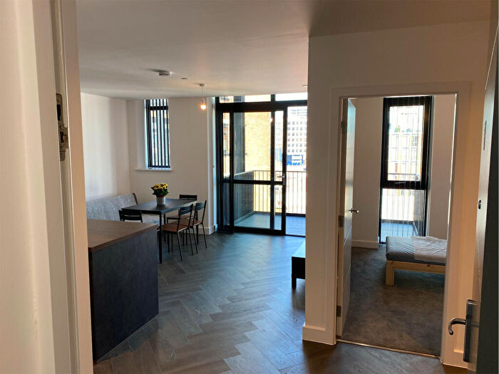 3 Bedroom Apartment To Rent In Priory House, Birmingham, B5