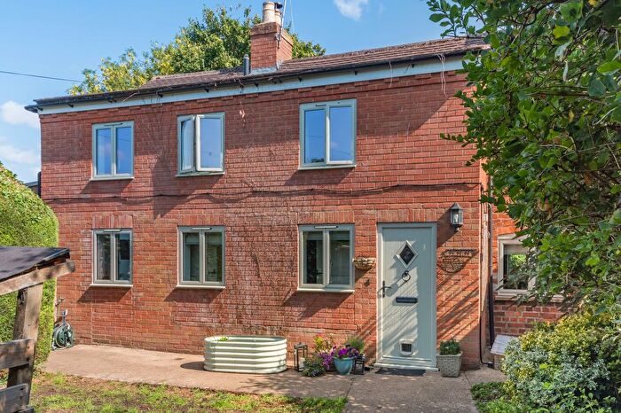 3 Bedroom End Terrace House For Sale In The Wharf, Coombe Hill, GL19