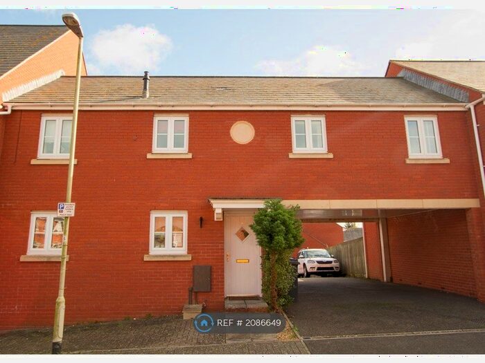 2 Bedroom Flat To Rent In Crown Way, Exeter, EX2