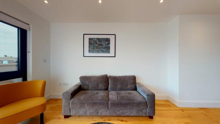 1 Bedroom Flat To Rent In New Horizons Court, Brentford, TW8