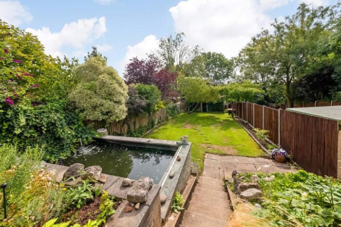 5 Bedroom Semi-Detached House For Sale In Woodcombe Crescent, Forest Hill, London, SE23