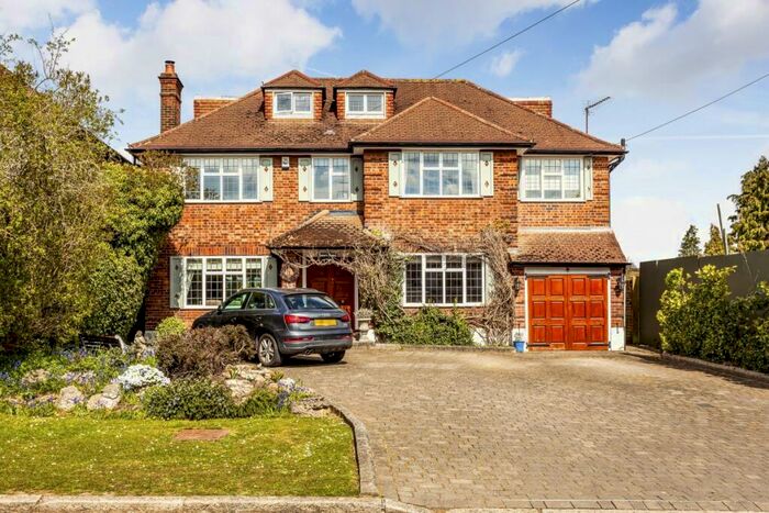 6 Bedroom House To Rent In Glanleam Road Stanmore, HA7