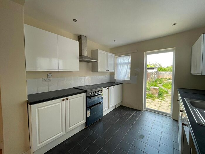 3 Bedroom Terraced House To Rent In Pembroke Avenue, Enfield, EN1