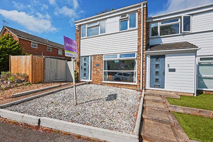 3 Bedroom End Of Terrace House For Sale In Ploughmans Way, Rainham, ME8
