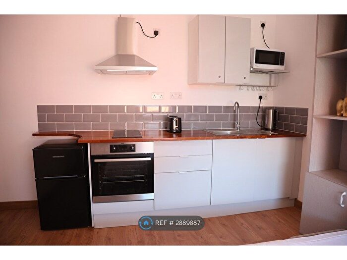 Studio To Rent In Grafton Road, London, NW5