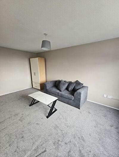 1 Bedroom Flat To Rent In Villa Road, Luton, LU2