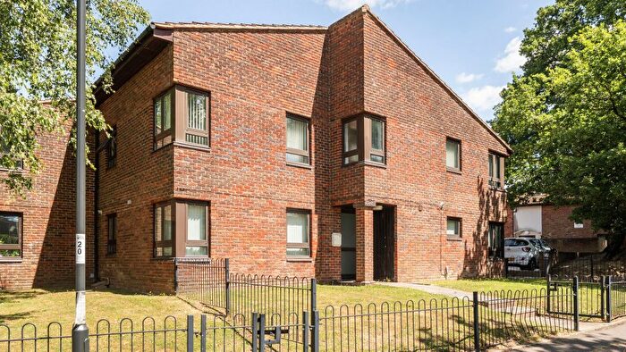 2 Bedroom Flat To Rent In Crawley, RH10