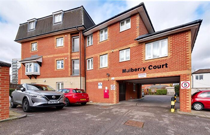 1 Bedroom Apartment To Rent In Mulberry Court, Bedford Road, N2