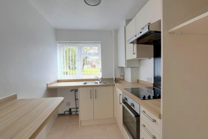 1 Bedroom Flat To Rent In Ingaway, Basildon, SS16