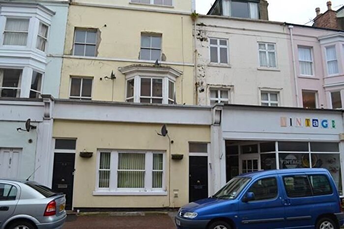 2 Bedroom Flat To Rent In South Street, Scarborough, YO11