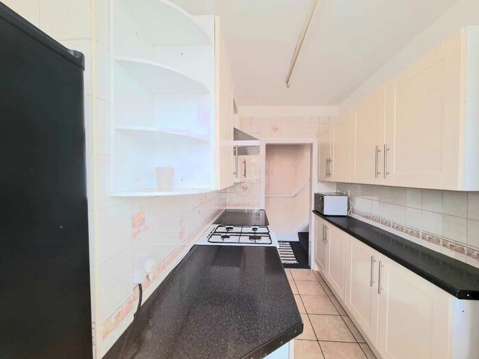 4 Bedroom End Of Terrace House To Rent In London Road, Isleworth, TW7
