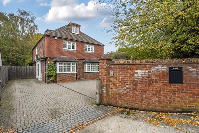 5 Bedroom Detached House For Sale In Potters Lane, Send, Surrey, GU23