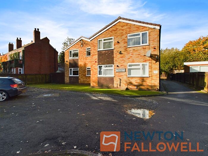 2 Bedroom Flat For Sale In Green Lane, Shelfield, WS4
