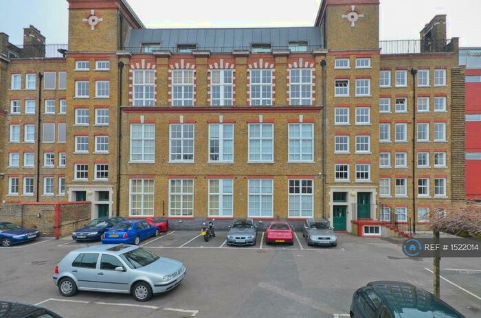 2 Bedroom Flat To Rent In Gervase Street, London, SE15