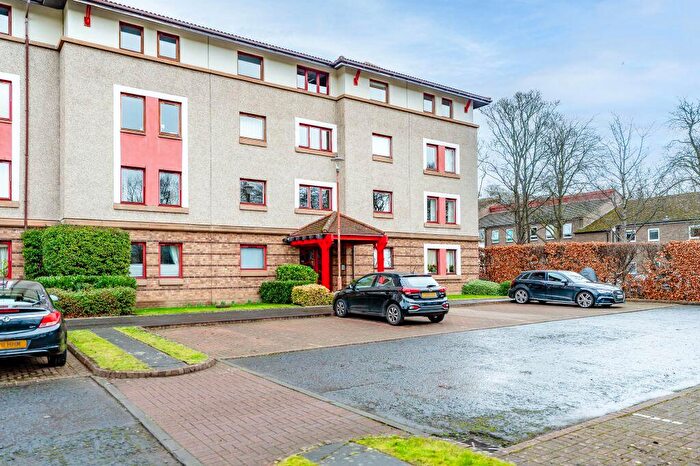 2 Bedroom Flat For Sale In / North Werber Place, Fettes, Edinburgh, EH4