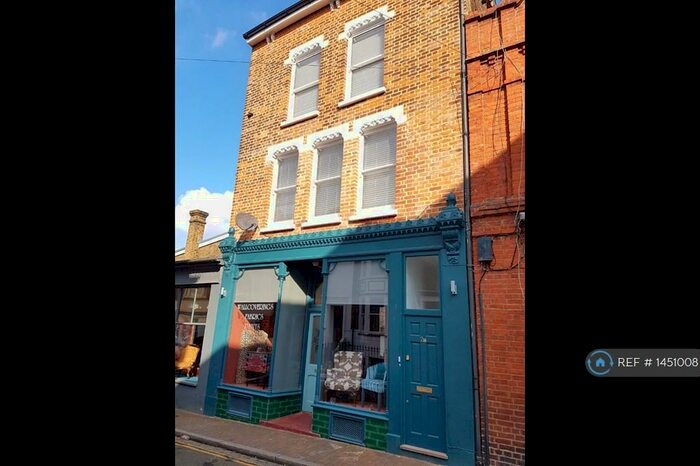 3 Bedroom Flat To Rent In Addington Street, Ramsgate, CT11