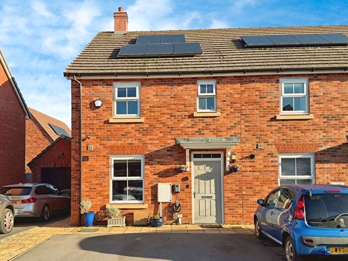3 Bedroom End Of Terrace House For Sale In Habitat Way, Wallingford, OX10