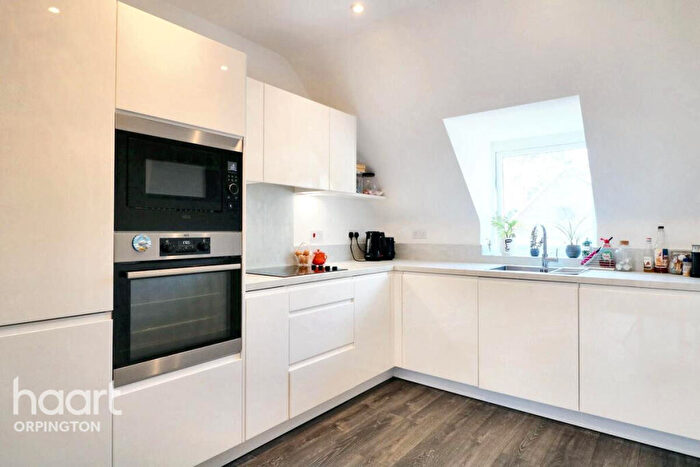 1 Bedroom Apartment For Sale In Ash Tree Close, Orpington, BR6