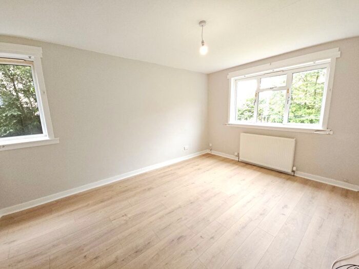1 Bedroom Flat To Rent In Aboyne Avenue, Dundee, DD4