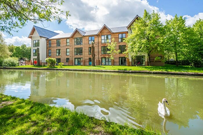 2 Bedroom Flat To Rent In Woodley Headland, Milton Keynes, MK6
