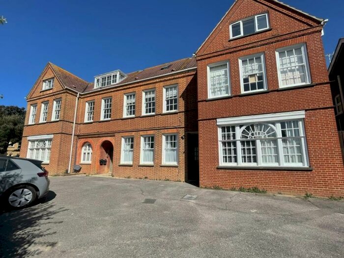 1 Bedroom Flat To Rent In Shelley Road, Worthing, West Sussex, BN11