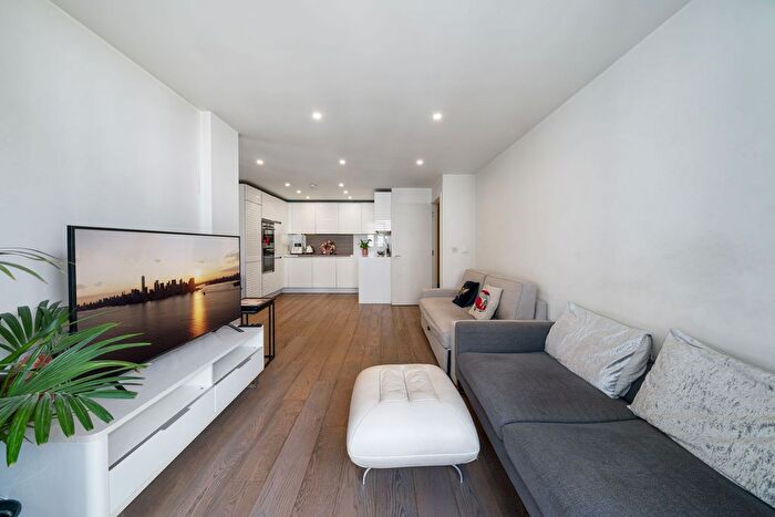 1 Bedroom Flat To Rent In Central Street, London, EC1V