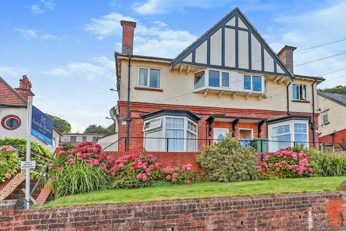 1 Bedroom Flat To Rent In Park Avenue, Scarborough, North Yorkshire, YO12