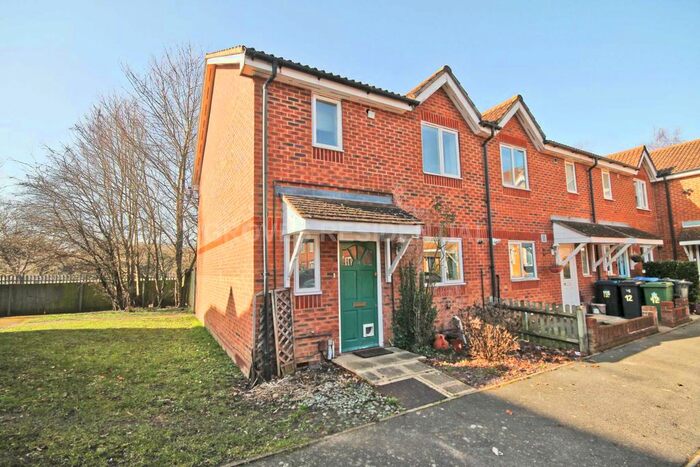 3 Bedroom End Of Terrace House To Rent In Barker Close, New Malden, KT3