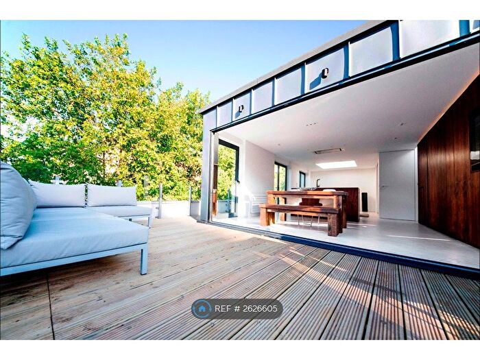 2 Bedroom Flat To Rent In St. John Street, London, EC1V