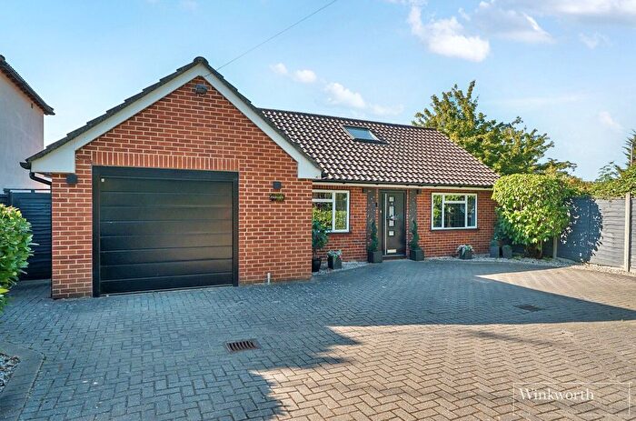 5 Bedroom Detached House For Sale In Hatchet Lane, Winkfield, Windsor, Berkshire, SL4