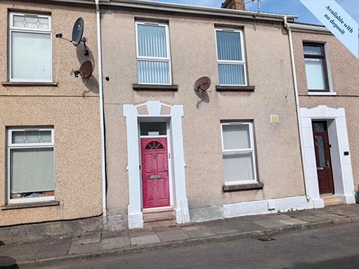 1 Bedroom Flat To Rent In Llanelli, Stanley Street, SA15