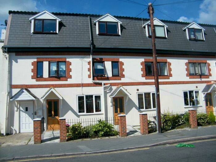 1 Bedroom Apartment To Rent In Stadium House, GU21