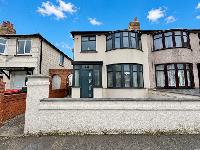 3 Bedroom Semi Detached House For Sale In Manor Drive, Lancashire, FY5