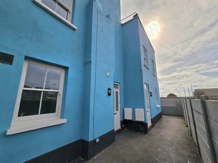 1 Bedroom Flat To Rent In High Street, Blue Town, Sheerness, ME12