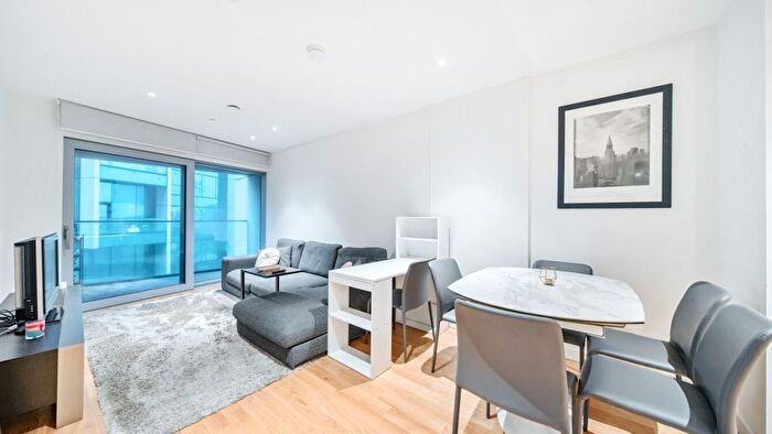 1 Bedroom Flat For Sale In Cutter Lane, Greenwich, SE10