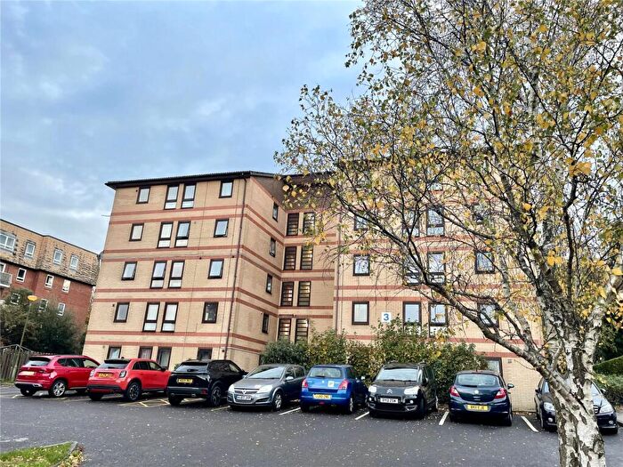 2 Bedroom Apartment To Rent In Bourne Close, Bournemouth, Dorset, BH2