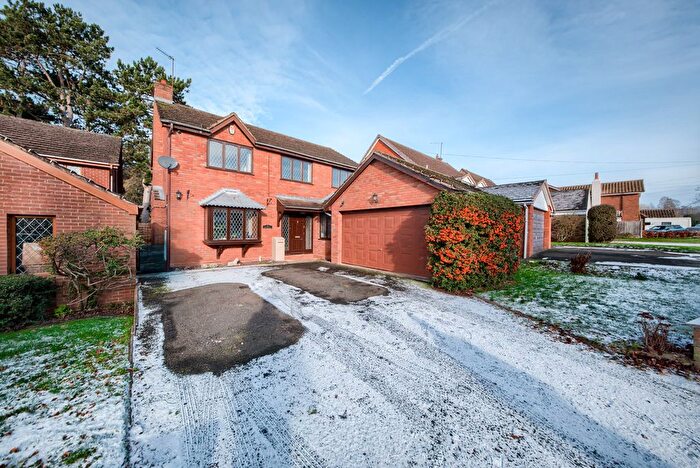 4 Bedroom Detached House For Sale In Newfield Road, Stourbridge, DY9